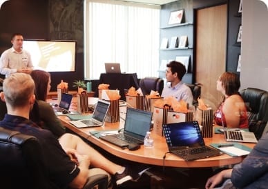 Cum te pregătești pentru un curs online pe Zoom: 8 sfaturi practice